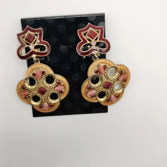 Vintage Gold tone Filigree Design Maroon Enamel Rose Stone Clip On Earrings - Picture 2 of 7